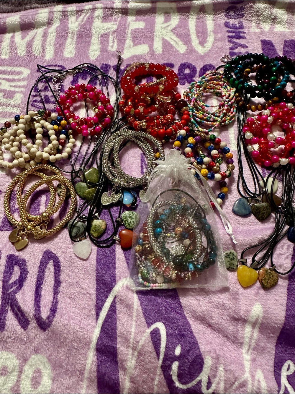 6 piece accessory goodie bag • retail value $100 - Picture 3 of 6